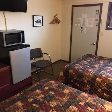 Fairmont Highland Court Motel מראה חיצוני תמונה