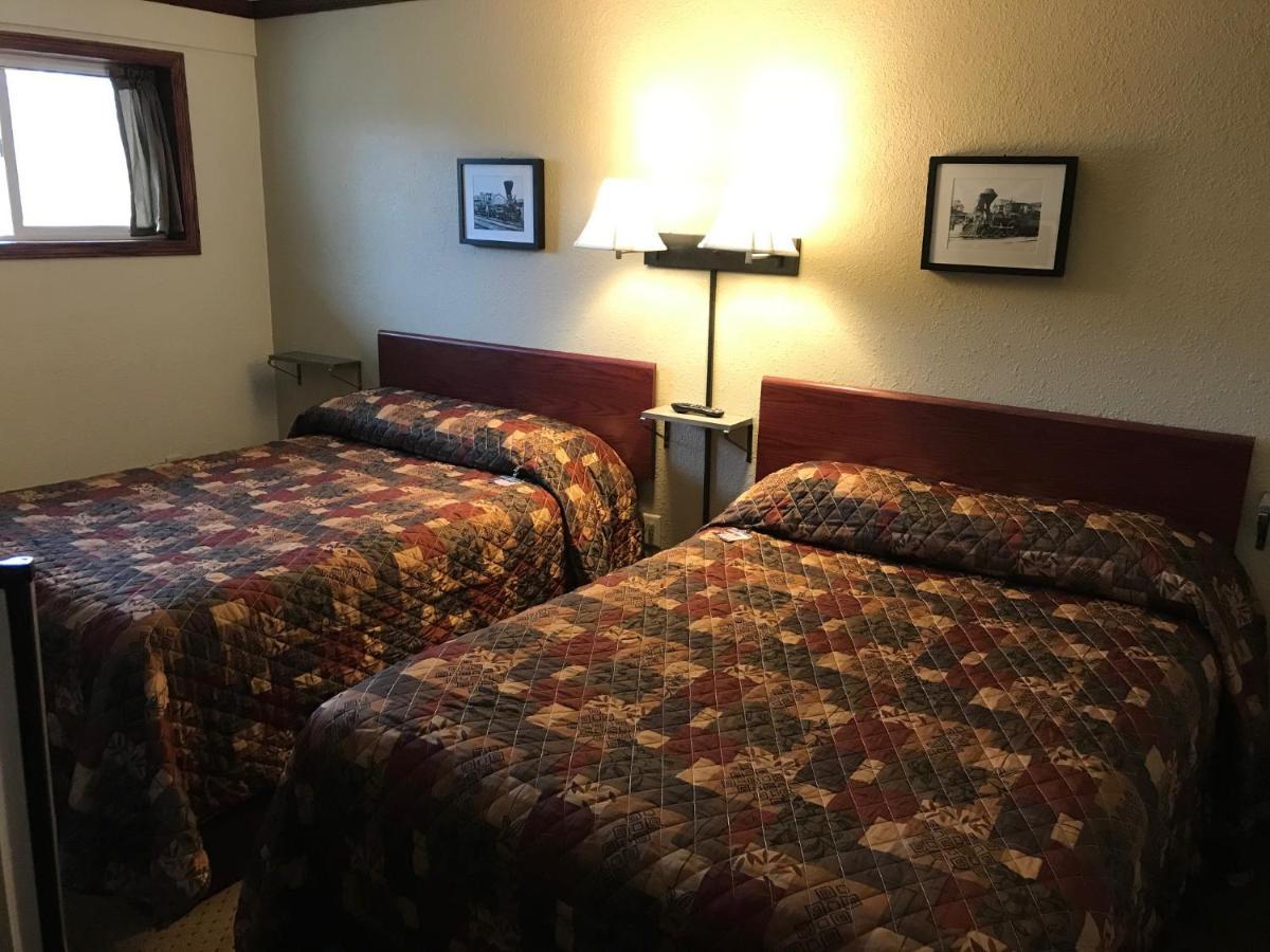 Fairmont Highland Court Motel מראה חיצוני תמונה