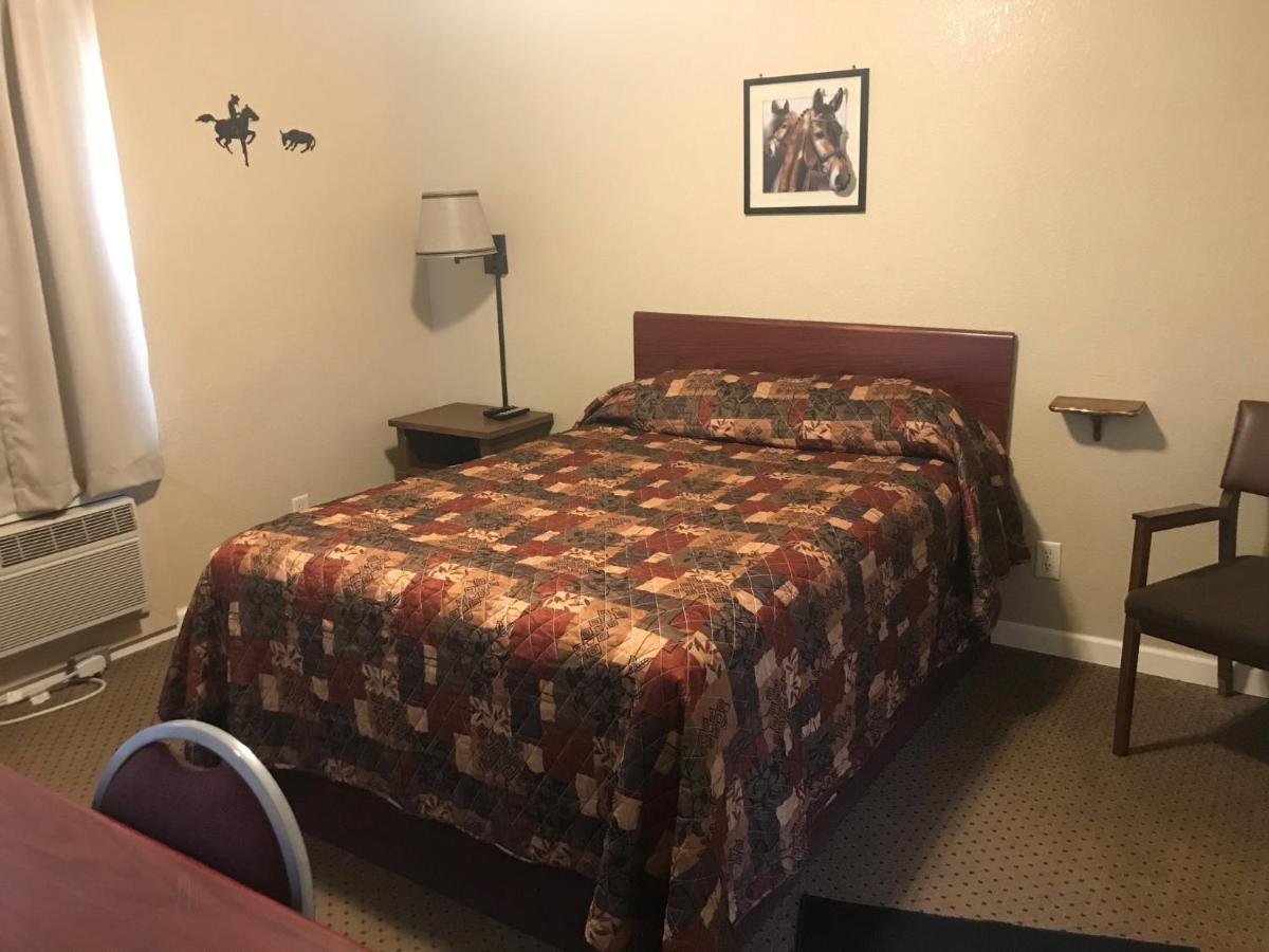 Fairmont Highland Court Motel מראה חיצוני תמונה