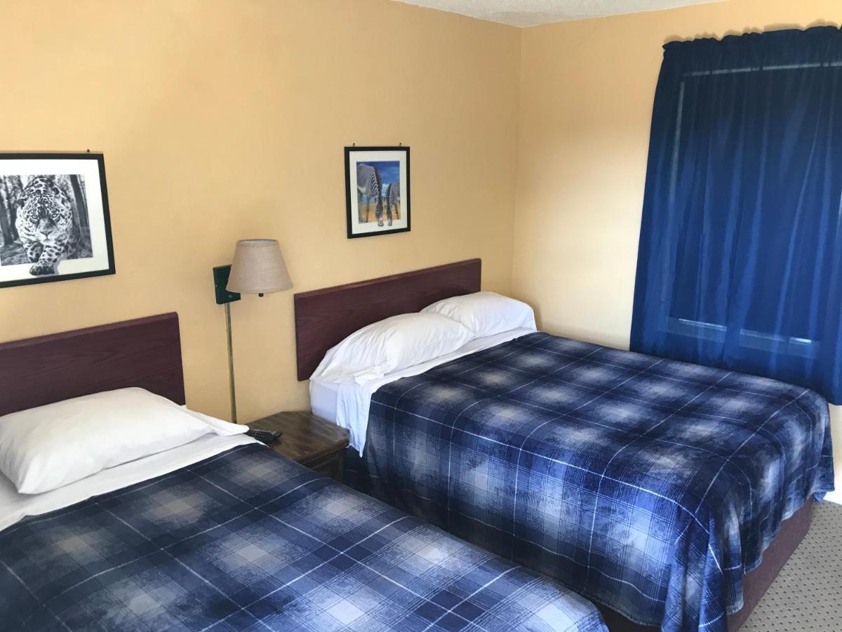 Fairmont Highland Court Motel מראה חיצוני תמונה