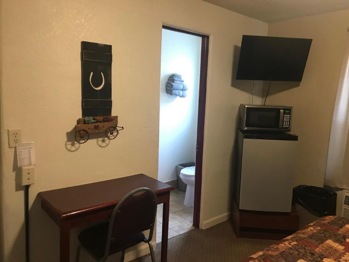 Fairmont Highland Court Motel מראה חיצוני תמונה