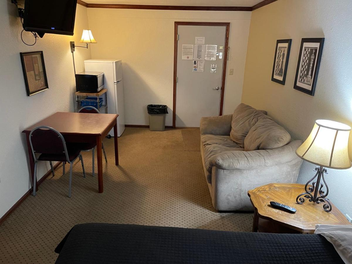 Fairmont Highland Court Motel מראה חיצוני תמונה