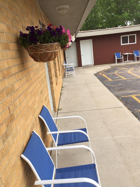 Fairmont Highland Court Motel מראה חיצוני תמונה