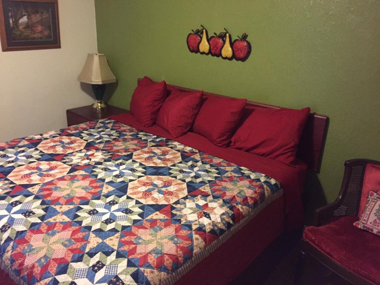 Fairmont Highland Court Motel מראה חיצוני תמונה