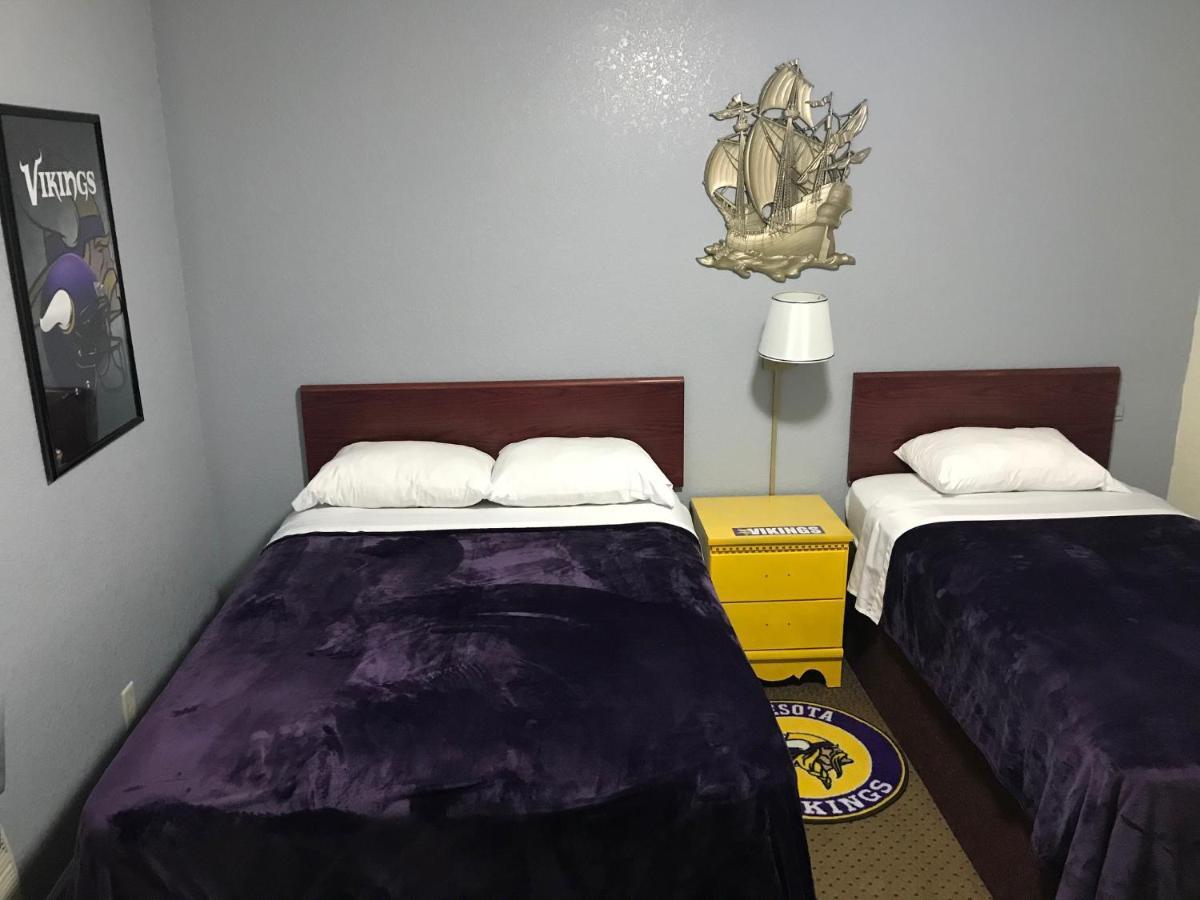 Fairmont Highland Court Motel מראה חיצוני תמונה